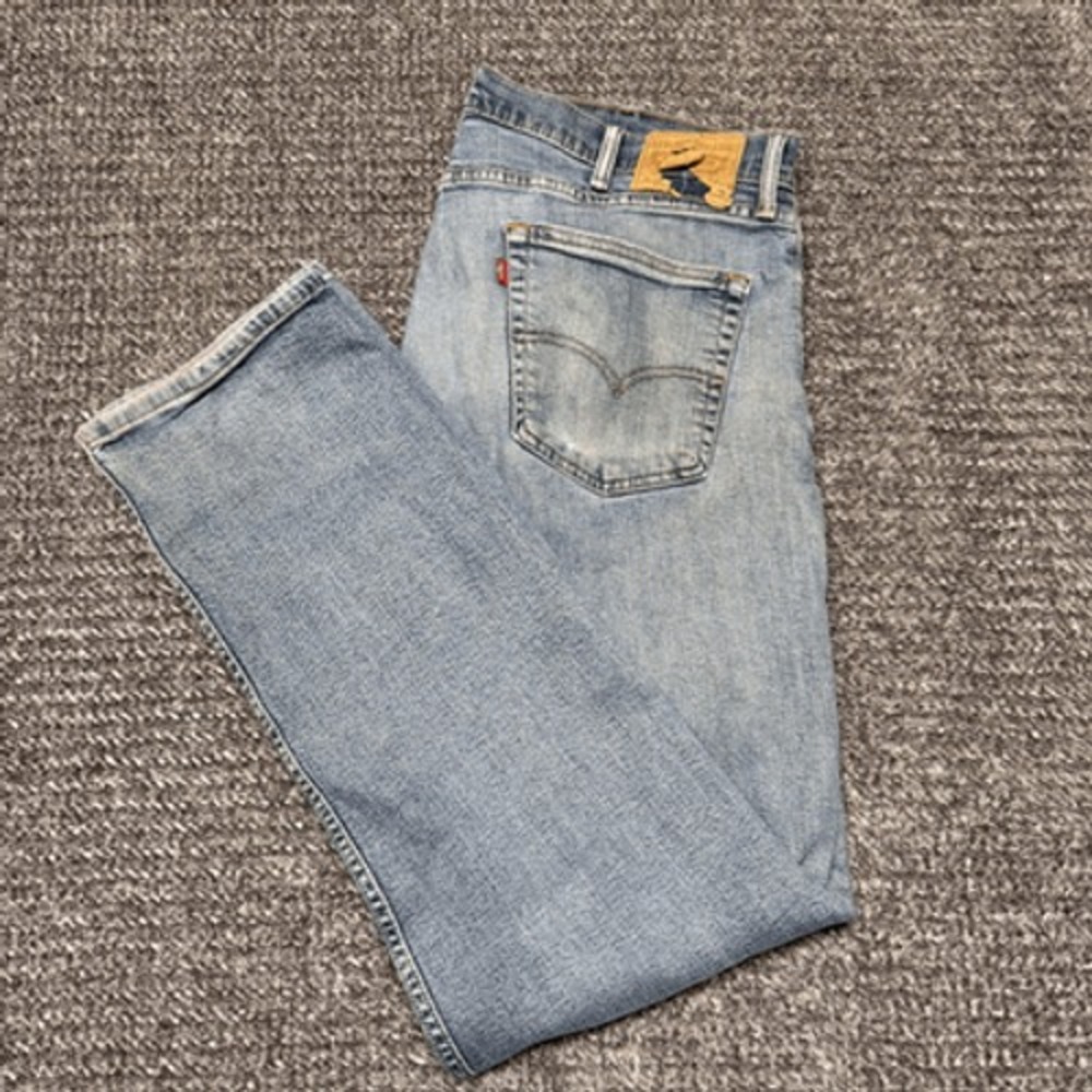 Levis Mens 505 Jeans Size 38x32 Blue Medium‎ Wash Denim Distressed READ